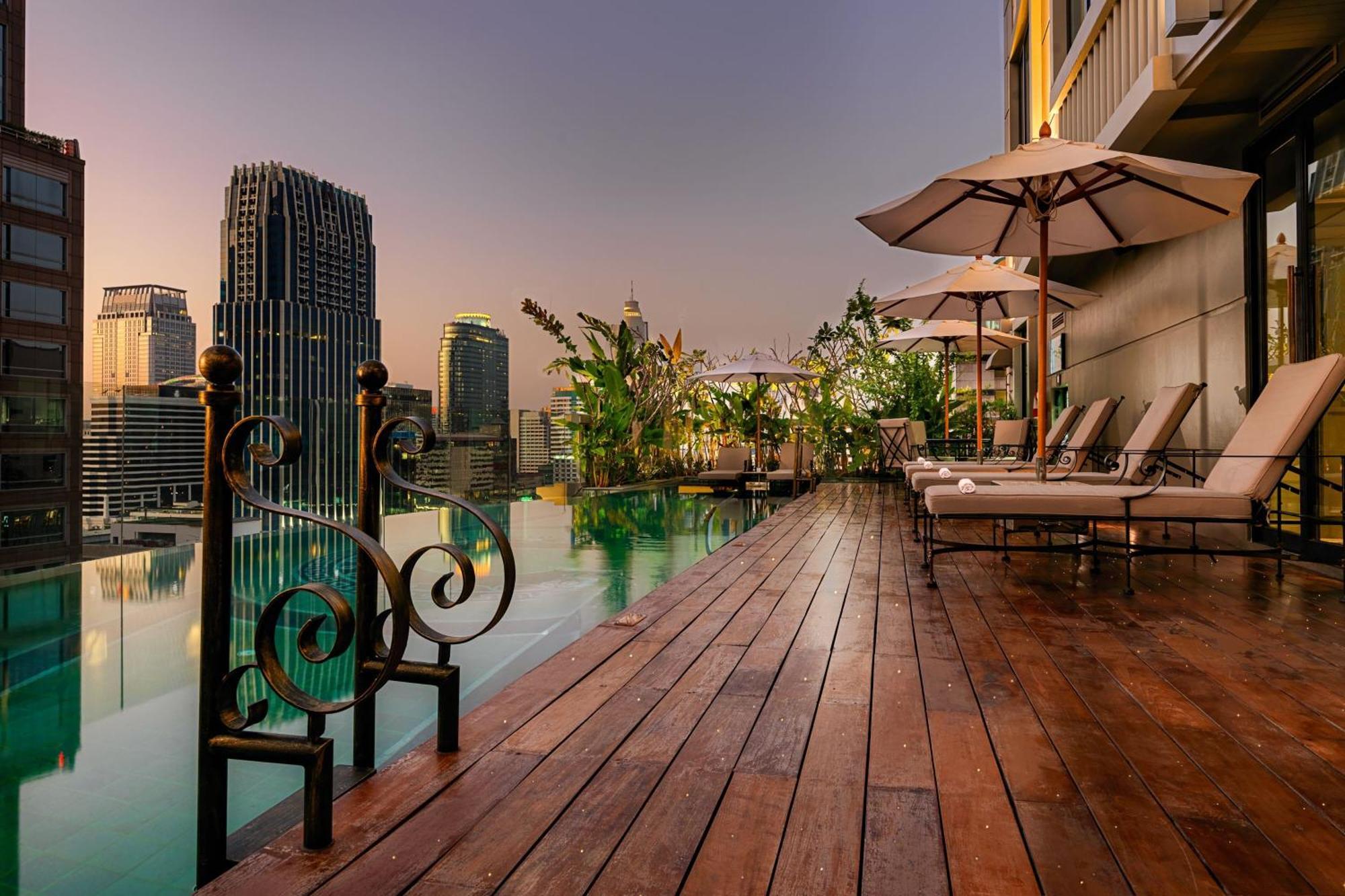 Hotel Muse Bangkok, Autograph Collection Exterior foto The swimming pool at the hotel