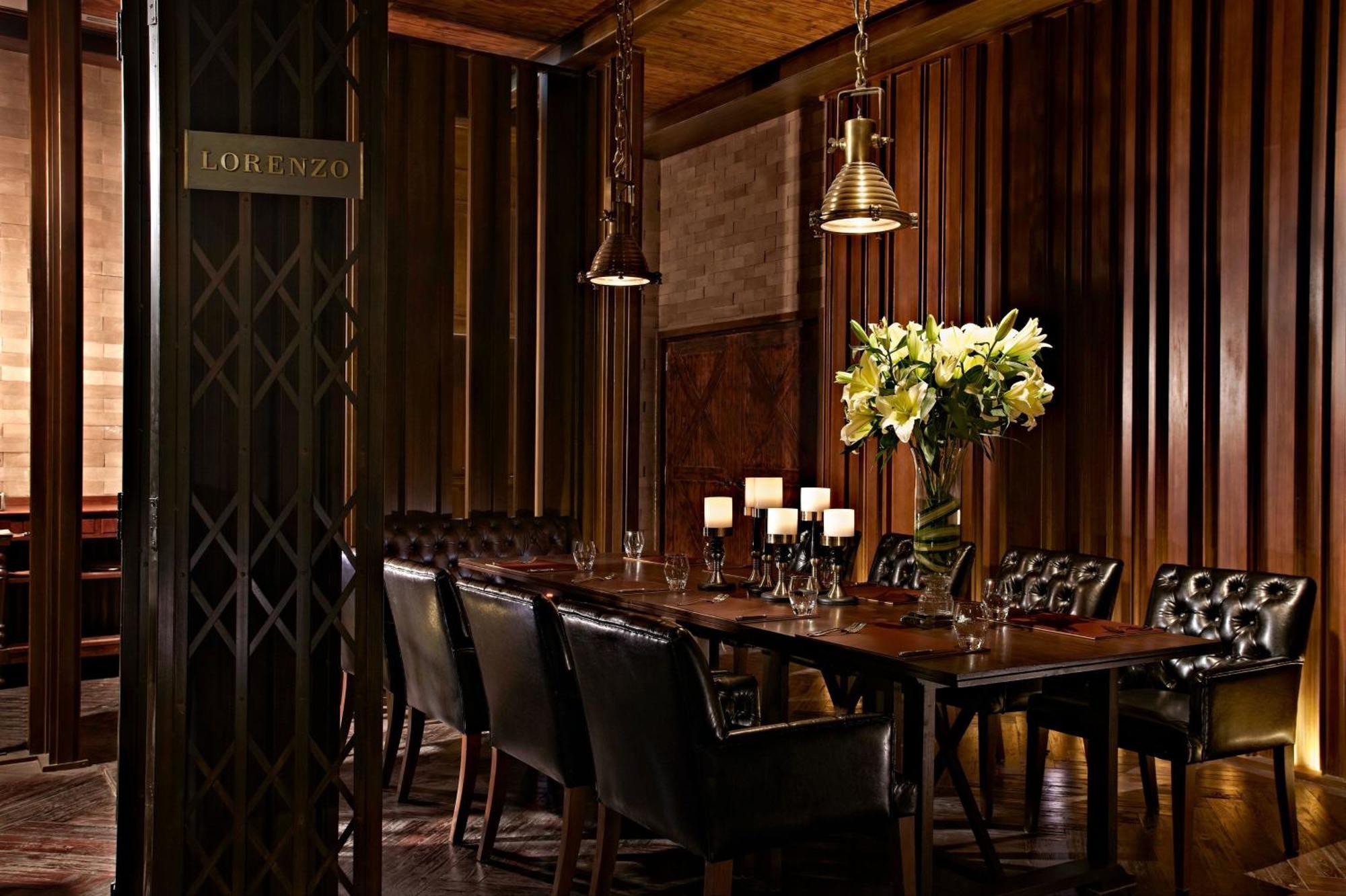 Hotel Muse Bangkok, Autograph Collection Exterior foto The interior of the restaurant