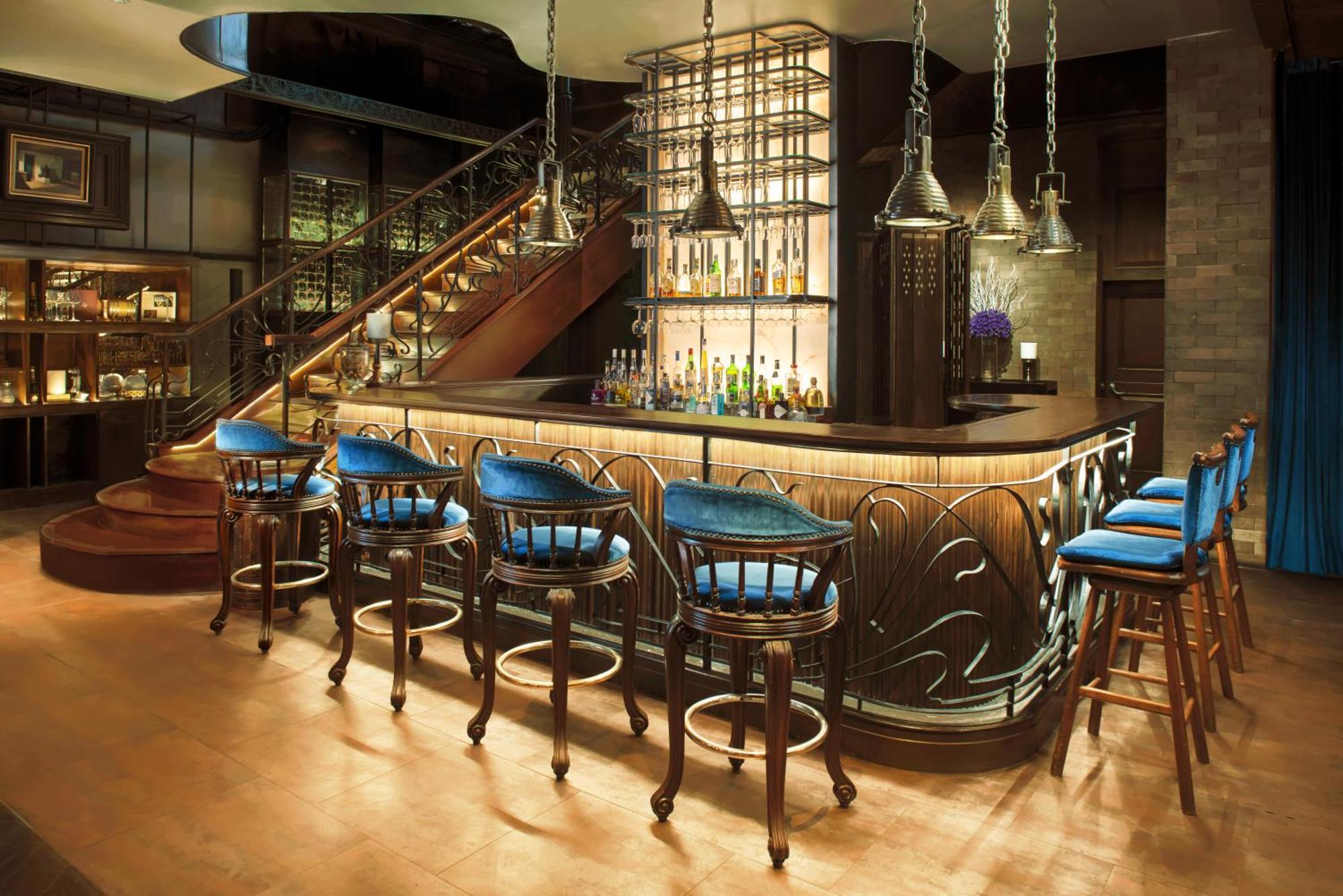 Hotel Muse Bangkok, Autograph Collection Exterior foto The bar at the Wynn